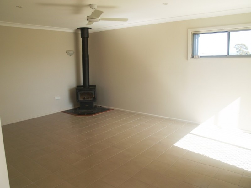32 Tathra Rd, Bega NSW 2550