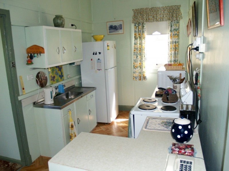 9 Bega St, Candelo NSW 2550