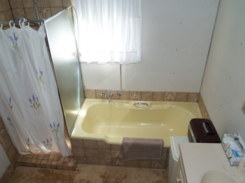 9 Bega St, Candelo NSW 2550