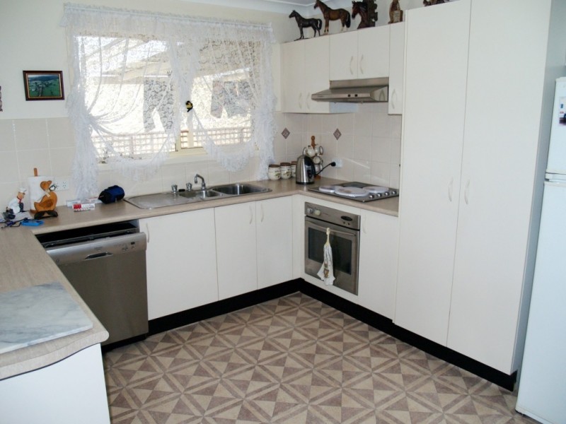 32 Max Slater Drive, Bega NSW 2550