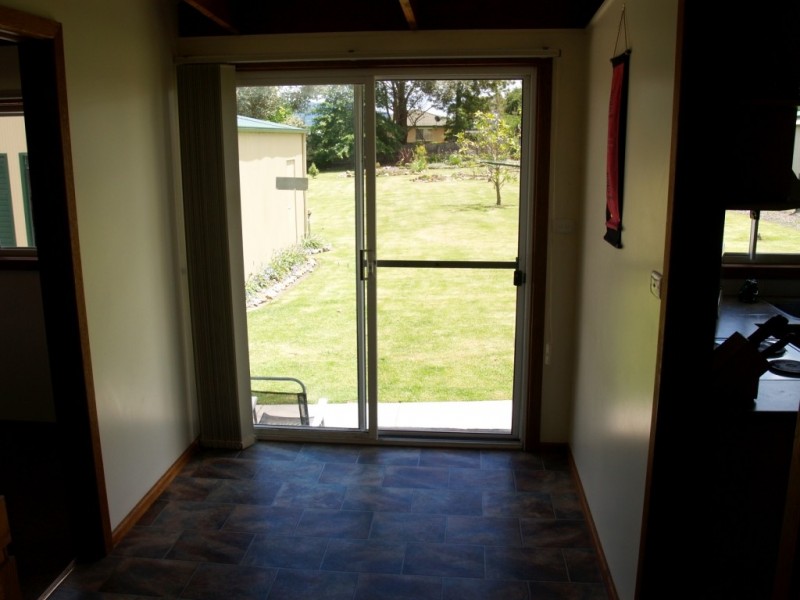 8 Hillview St, Cobargo NSW 2550