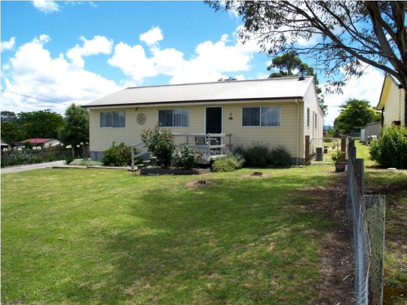 8 Hillview St, Cobargo NSW 2550
