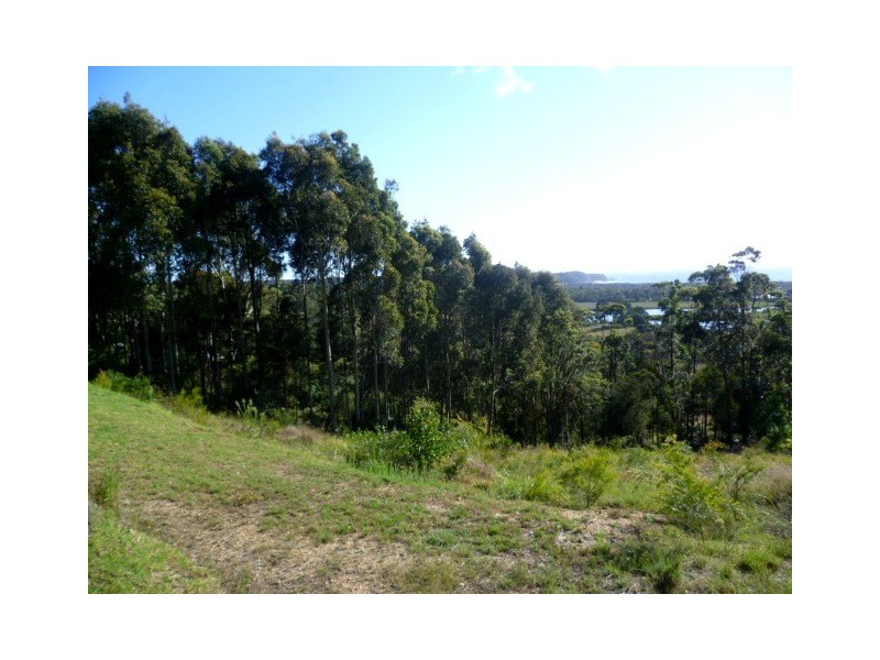 12 Thompsons Dr, Tathra NSW 2550