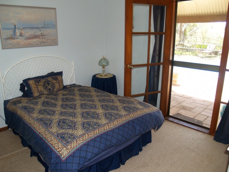 234 Snowy Mountains Hwy, Bega NSW 2550