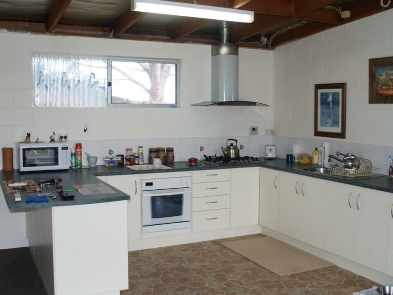 8 Moore Wrens Road, Tarraganda NSW 2550