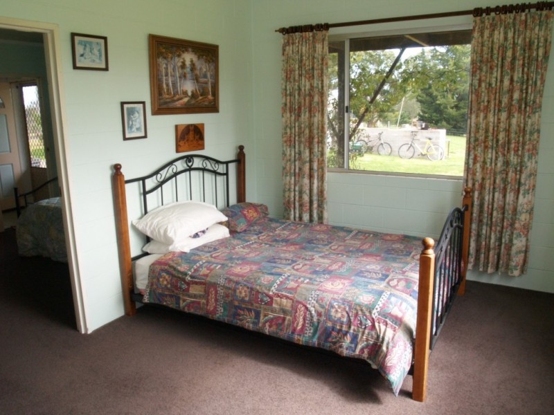 8 Moore Wrens Road, Tarraganda NSW 2550