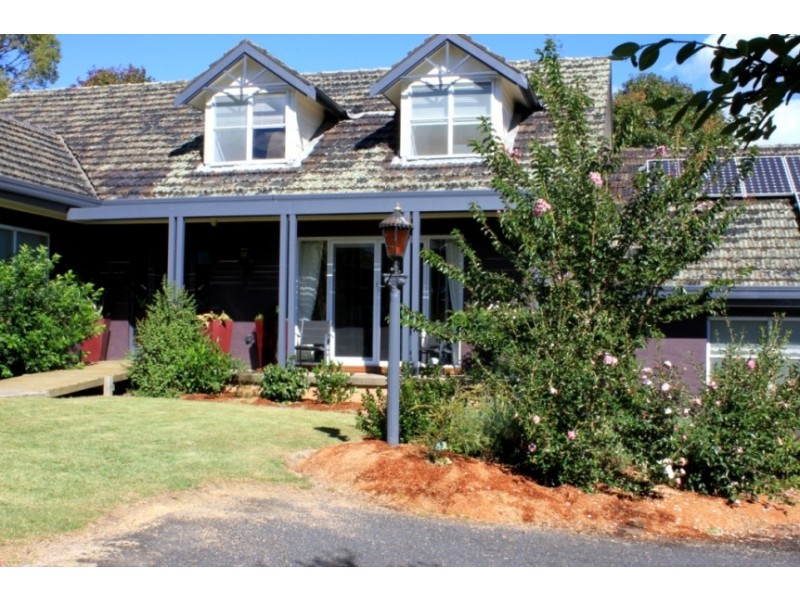 7 Tathra Rd, Bega NSW 2550