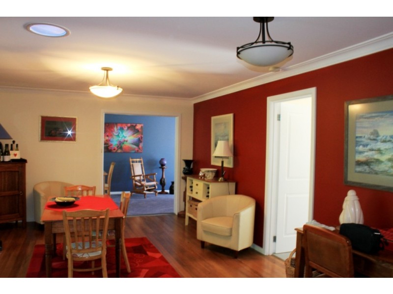 7 Tathra Rd, Bega NSW 2550