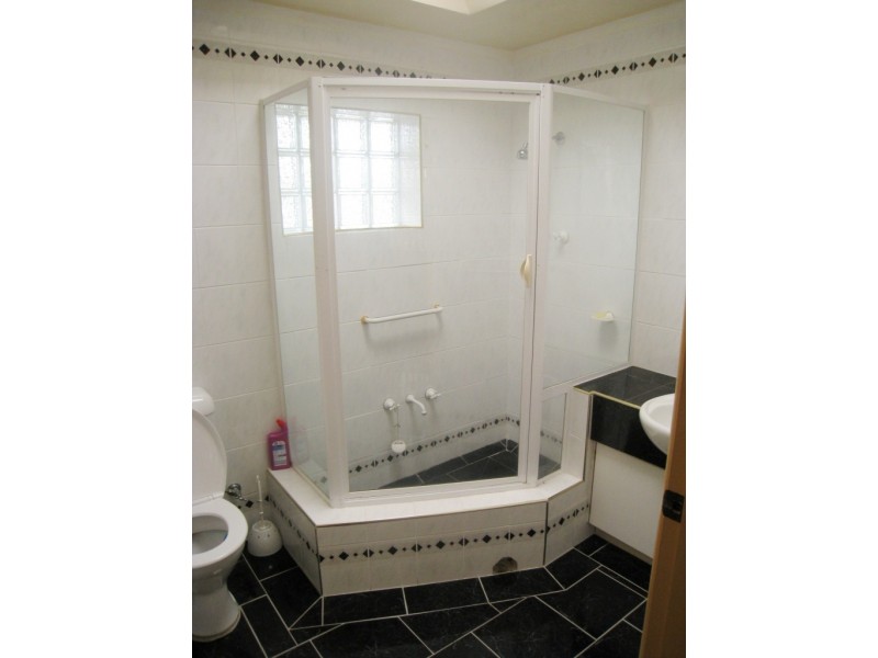 295 Auckland St, Bega NSW 2550