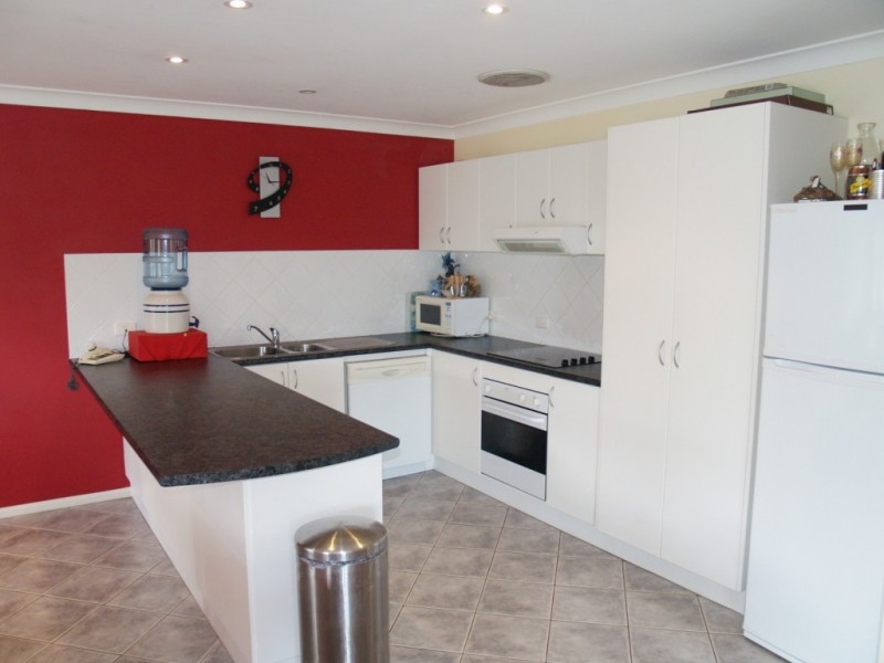 81 Max Slater Dr, Bega NSW 2550