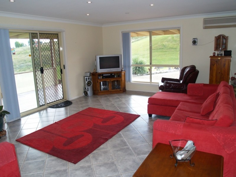 81 Max Slater Dr, Bega NSW 2550