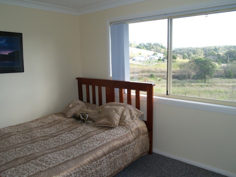 81 Max Slater Dr, Bega NSW 2550