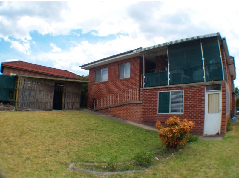 4 Meringo St, Bega NSW 2550