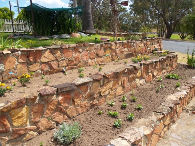 4 Meringo St, Bega NSW 2550