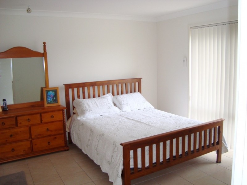 12 Koma Circuit, Bega NSW 2550