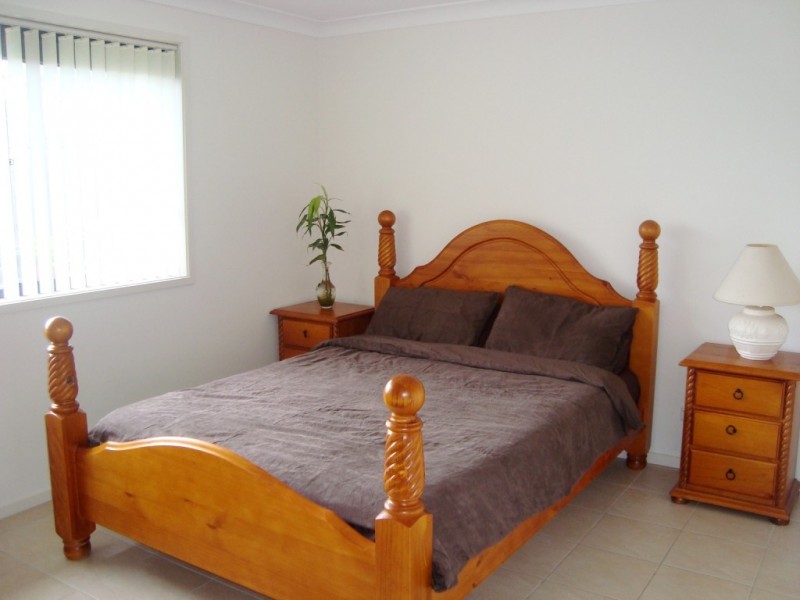 12 Koma Circuit, Bega NSW 2550