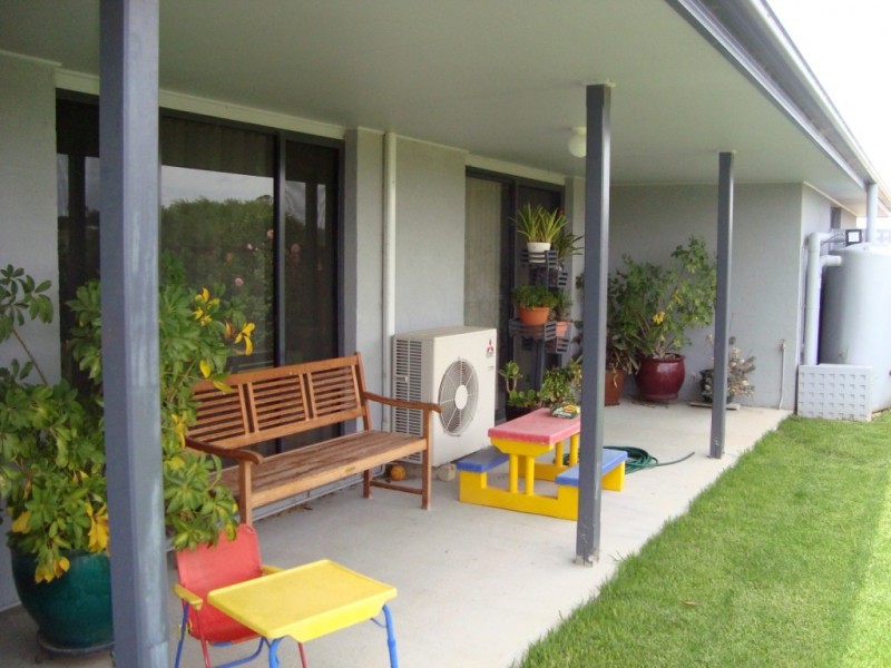 12 Koma Circuit, Bega NSW 2550