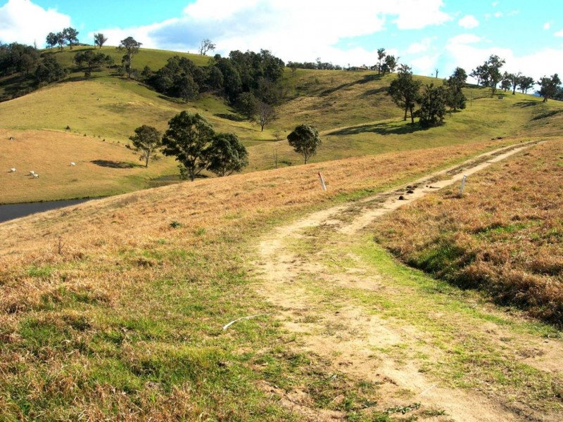 - Whymans Rd, Bega NSW 2550
