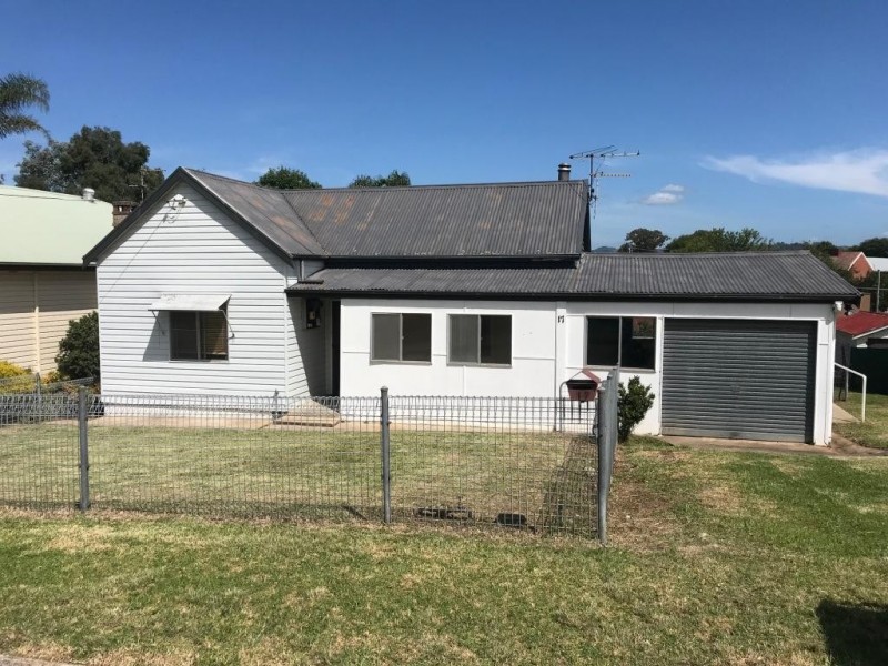 17 Little Church St, Bega NSW 2550
