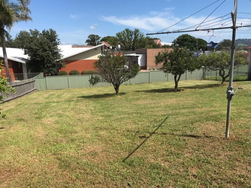 17 Little Church St, Bega NSW 2550