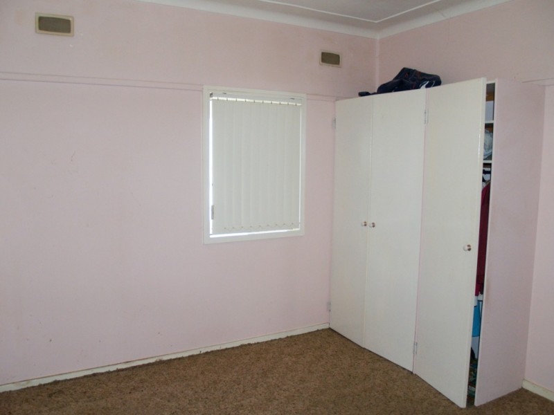 99 Ravenswood St, Bega NSW 2550