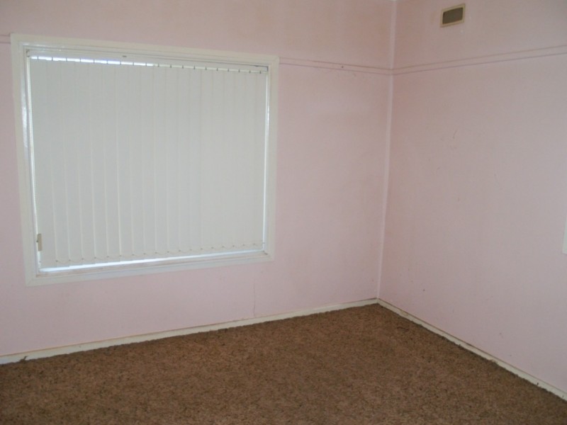 99 Ravenswood St, Bega NSW 2550