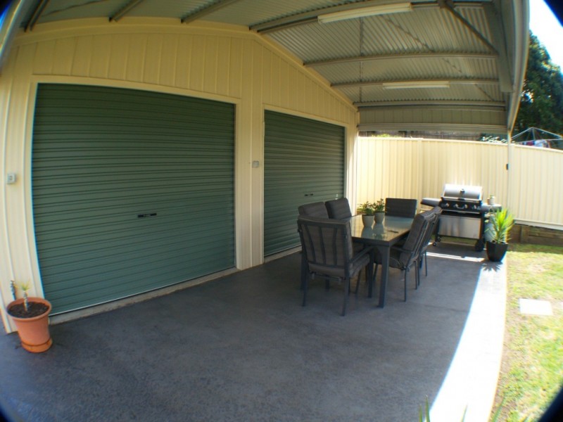 27 Gordon St, Bega NSW 2550