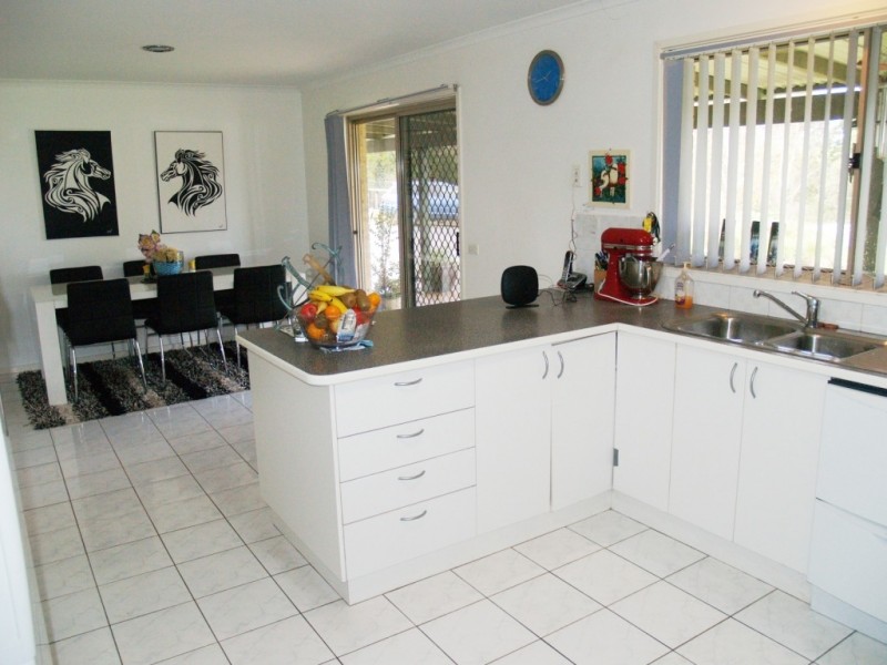 11 Kerrisons Lane, Bega NSW 2550