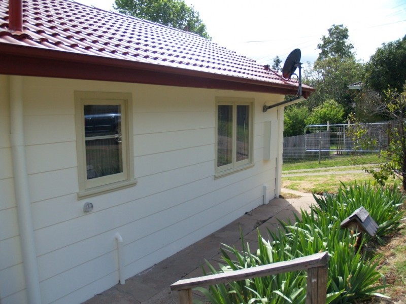 27 Girraween Crescent, Bega NSW 2550