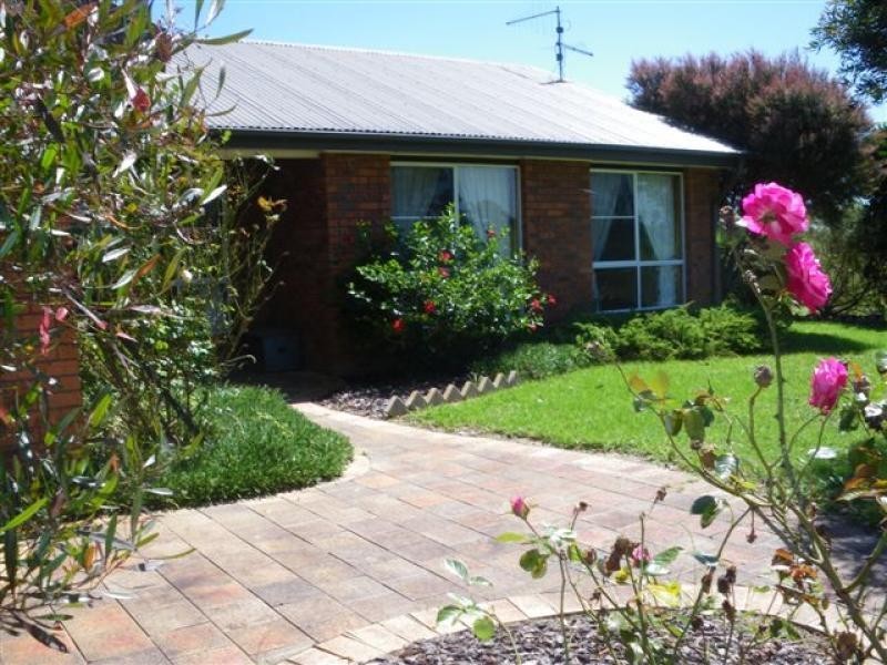 146 Snowy Mtns Hwy, Bega NSW 2550