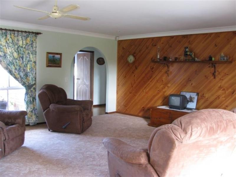 146 Snowy Mtns Hwy, Bega NSW 2550