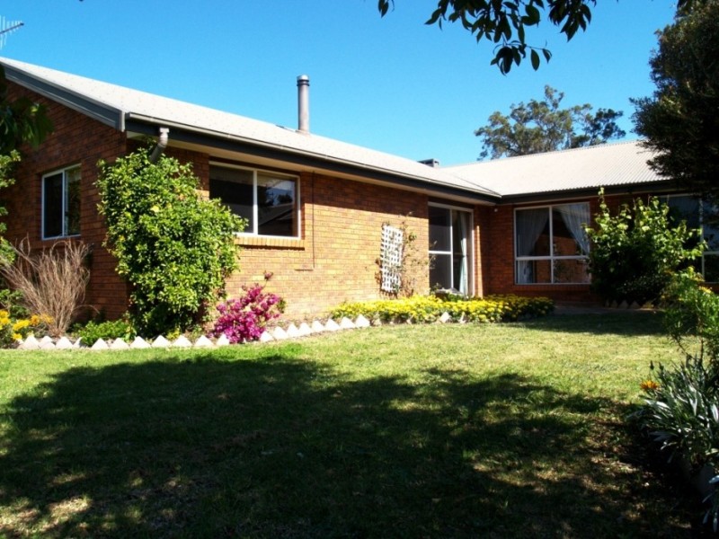146 Snowy Mtns Hwy, Bega NSW 2550