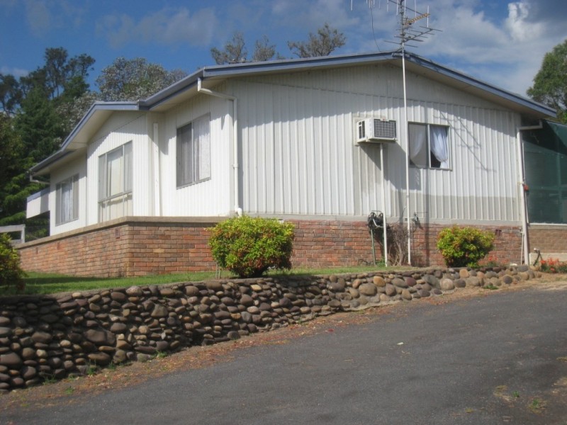 2 Miners Close, Bega NSW 2550