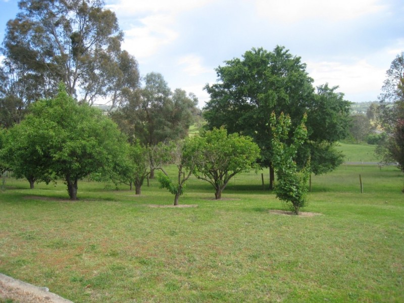 2 Miners Close, Bega NSW 2550