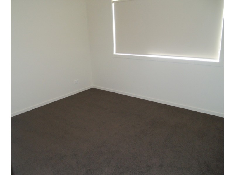 60 Glen Mia Drive, Bega NSW 2550