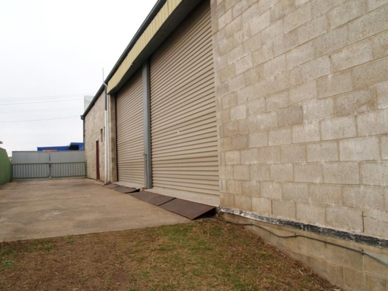 7 Peden St, Bega NSW 2550