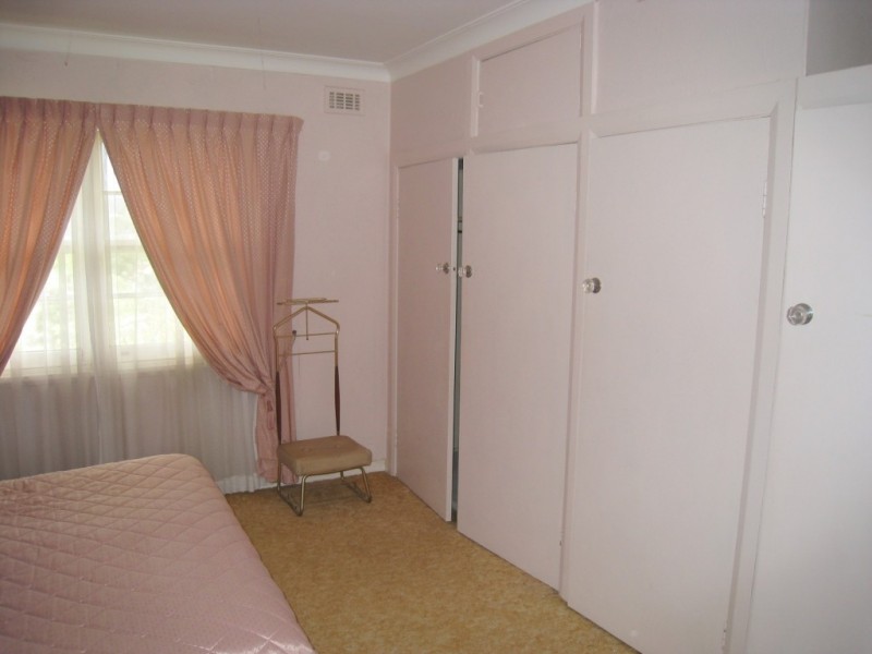 12 Belmore St, Bega NSW 2550