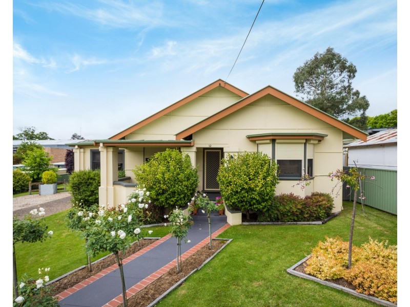 10 – 12 Swan St, Bega NSW 2550