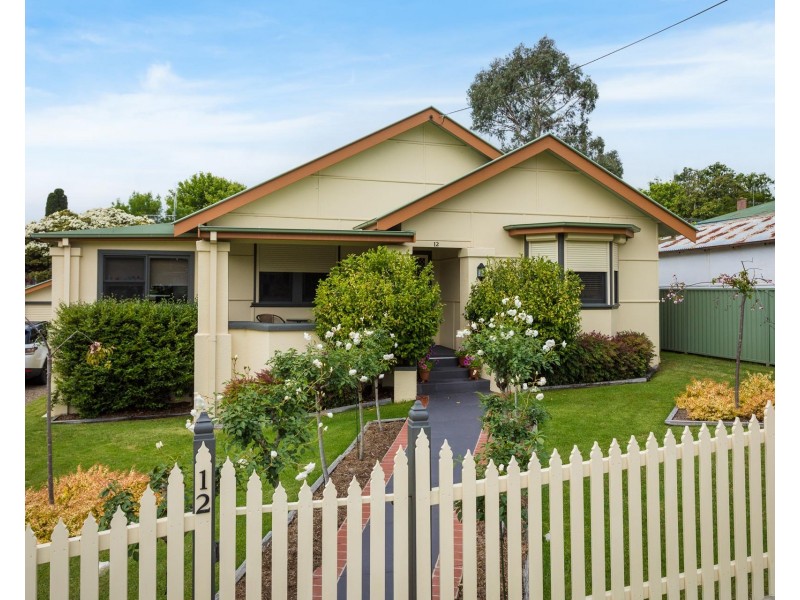 10 – 12 Swan St, Bega NSW 2550
