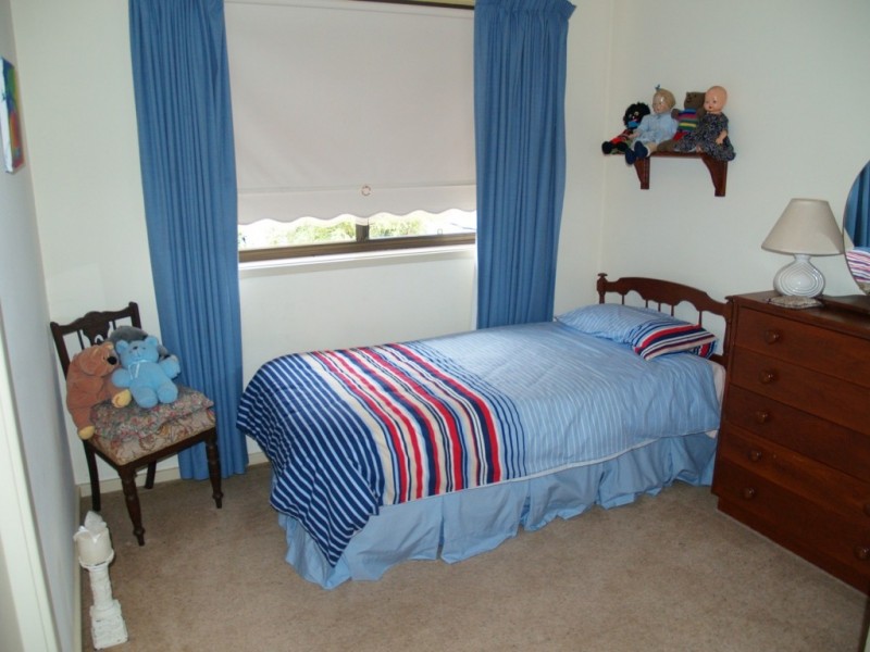 26 Laws Drive, Bega NSW 2550