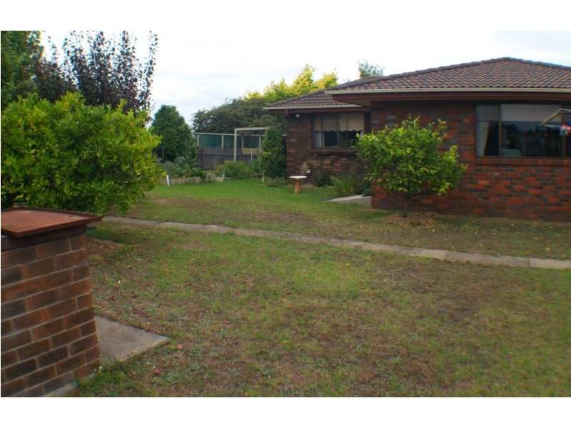 26 Laws Drive, Bega NSW 2550