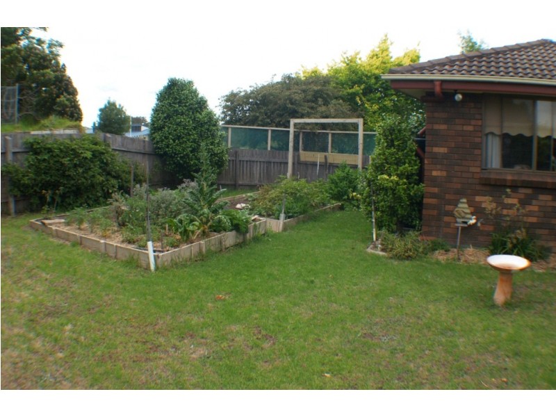 26 Laws Drive, Bega NSW 2550