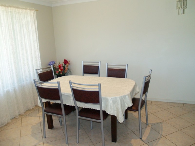 17 Kooringal Place, Bega NSW 2550