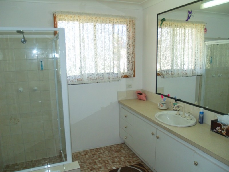 17 Kooringal Place, Bega NSW 2550