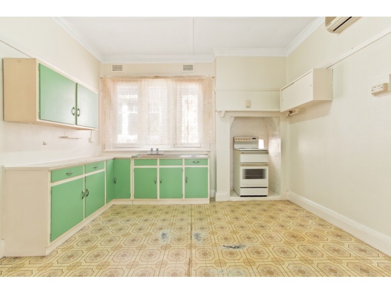 73 Bega St, Bega NSW 2550