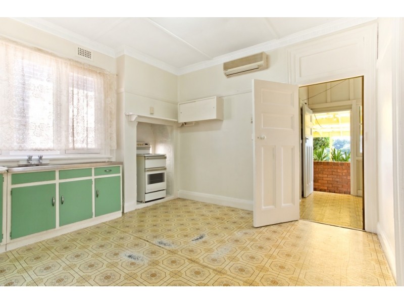 73 Bega St, Bega NSW 2550