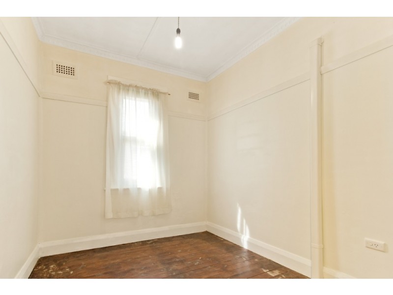 73 Bega St, Bega NSW 2550