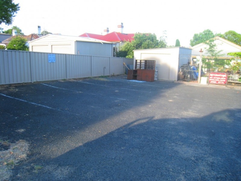 8 Canning St, Bega NSW 2550