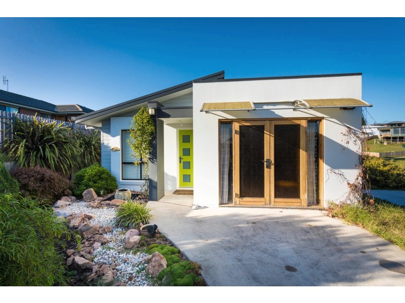 26 Howard Avenue, Bega NSW 2550