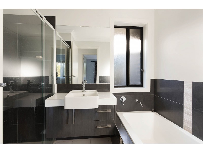 26 Howard Avenue, Bega NSW 2550